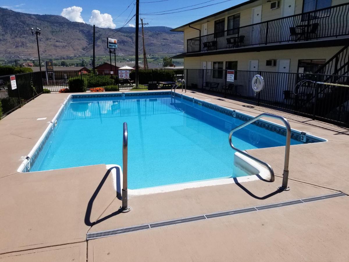 Osoyoos Lakeview Inn & Suites ภายนอก รูปภาพ