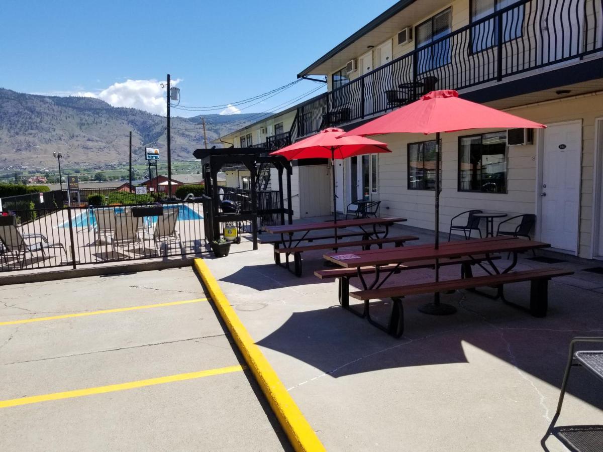 Osoyoos Lakeview Inn & Suites ภายนอก รูปภาพ