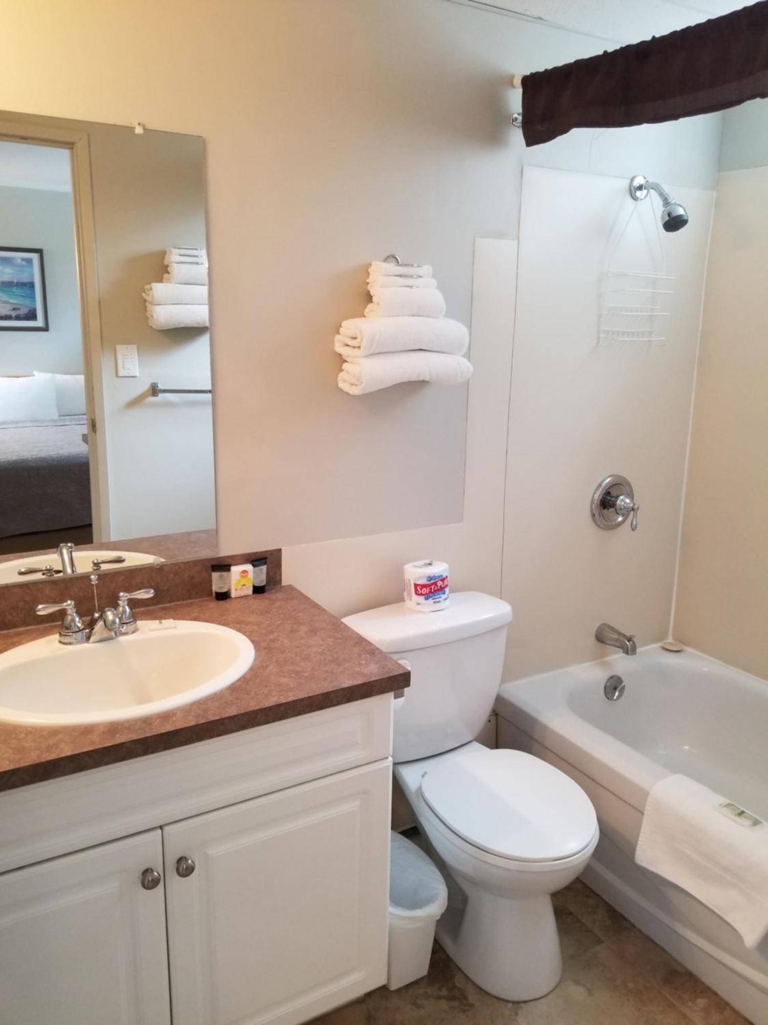 Osoyoos Lakeview Inn & Suites ห้อง รูปภาพ